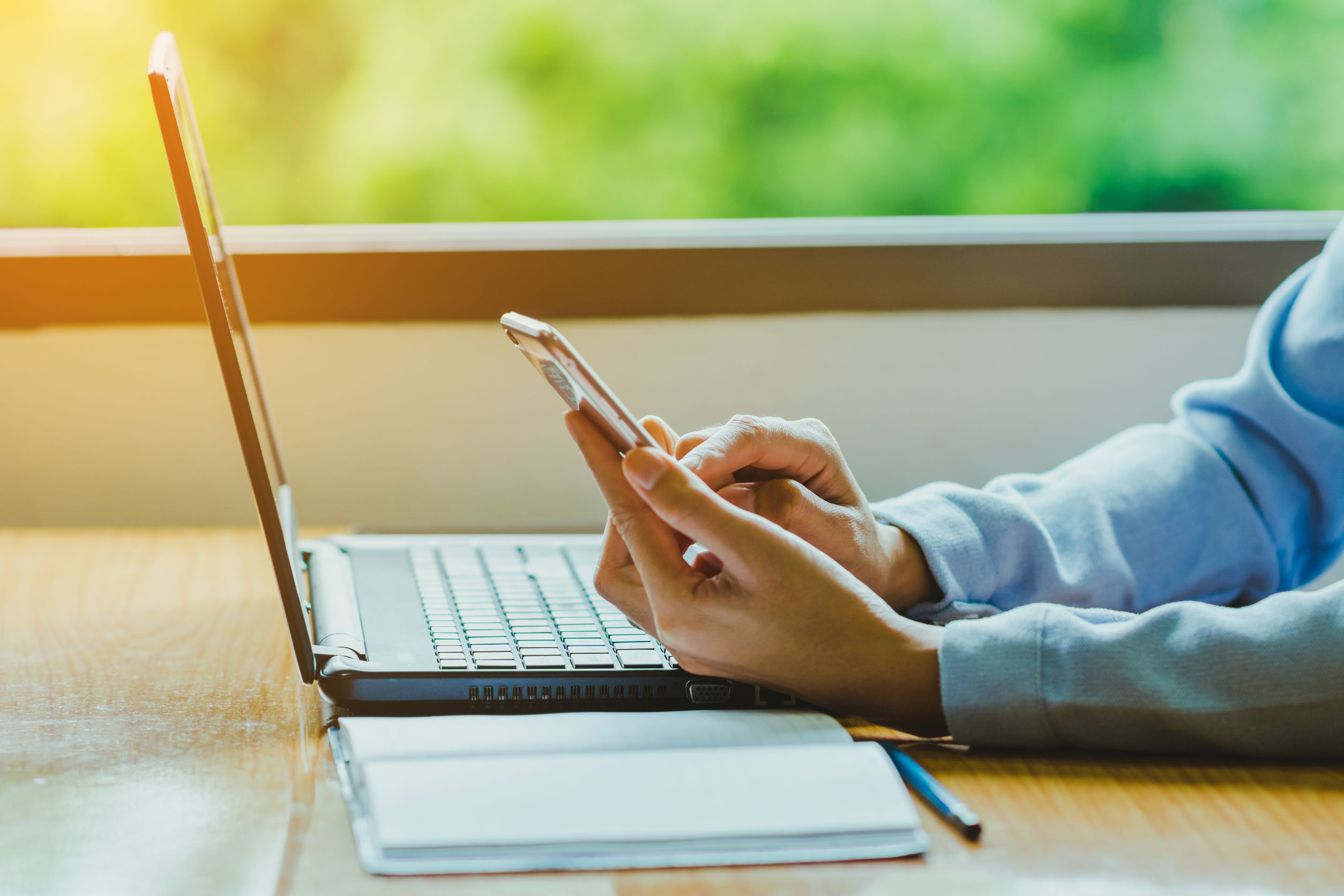 Call_personal_injury_attorney_lawyer.